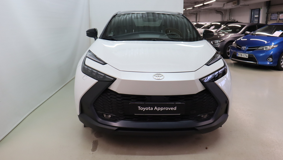Toyota C-HR vaihtoauto