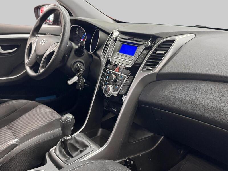 Hyundai i30 5d vaihtoauto