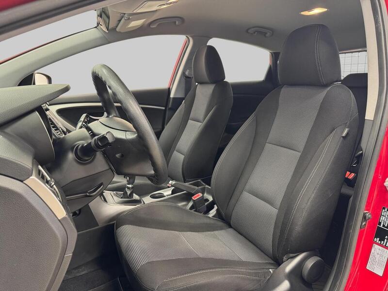Hyundai i30 5d vaihtoauto