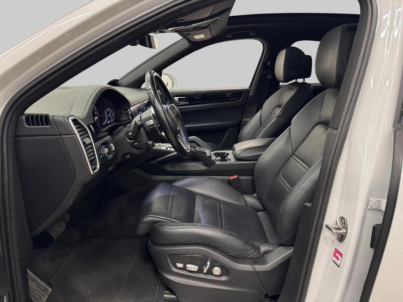 Porsche Cayenne vaihtoauto