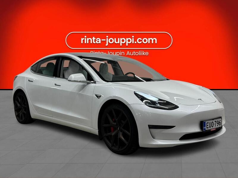 Tesla Model 3 vaihtoauto