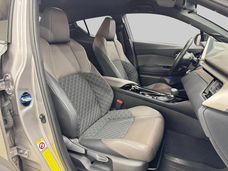 Toyota C-HR vaihtoauto