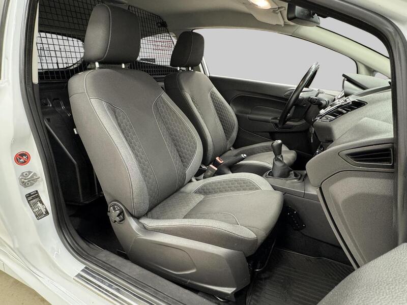 Ford Fiesta Van vaihtoauto