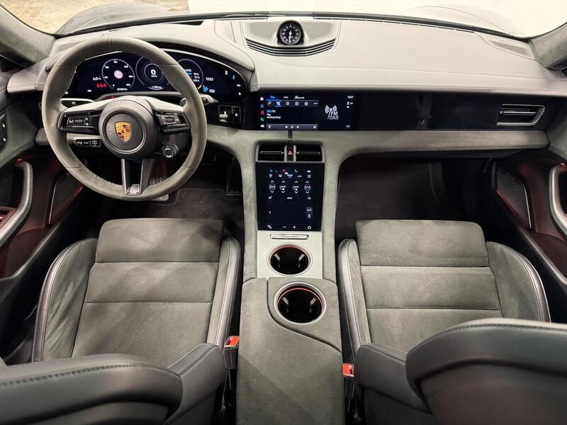 Porsche Taycan vaihtoauto