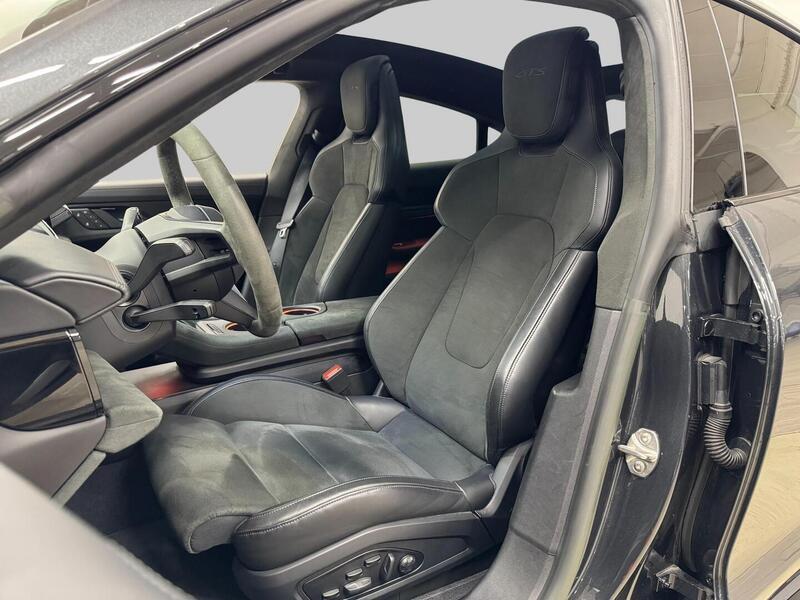 Porsche Taycan vaihtoauto