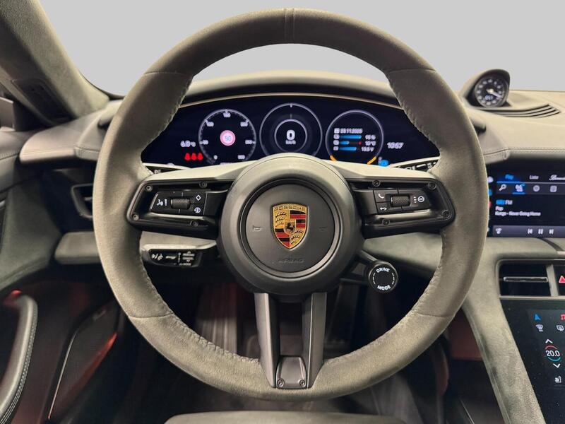 Porsche Taycan vaihtoauto