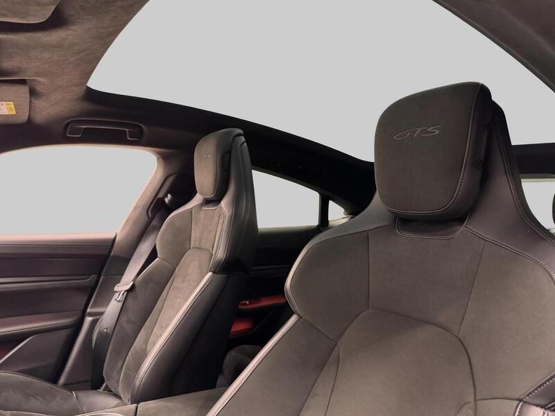 Porsche Taycan vaihtoauto