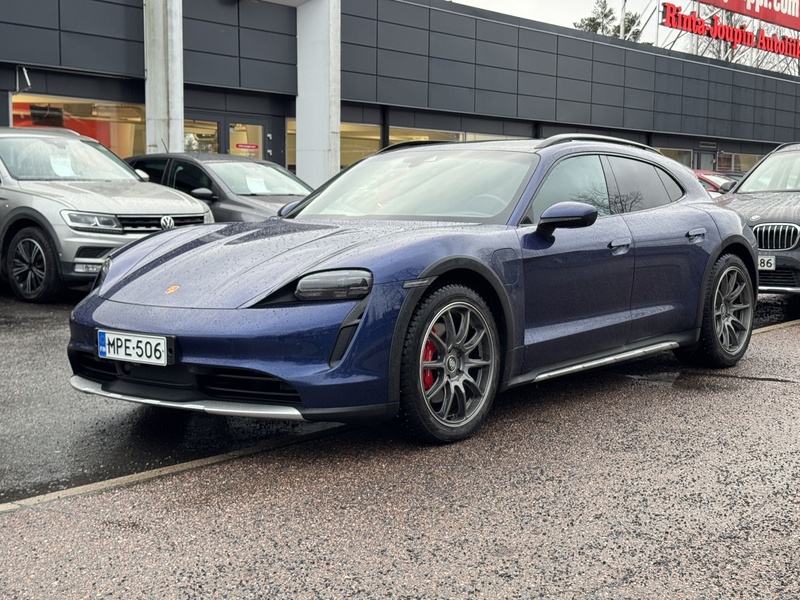 Porsche Taycan vaihtoauto
