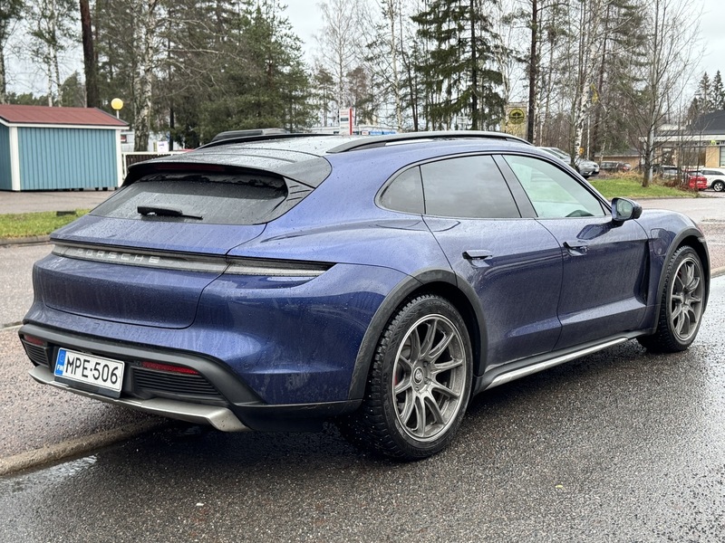 Porsche Taycan vaihtoauto
