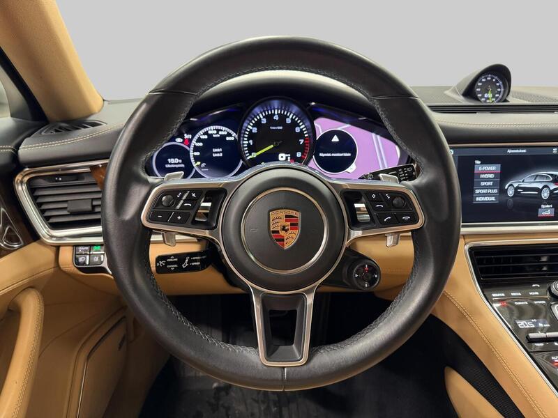 Porsche Panamera vaihtoauto