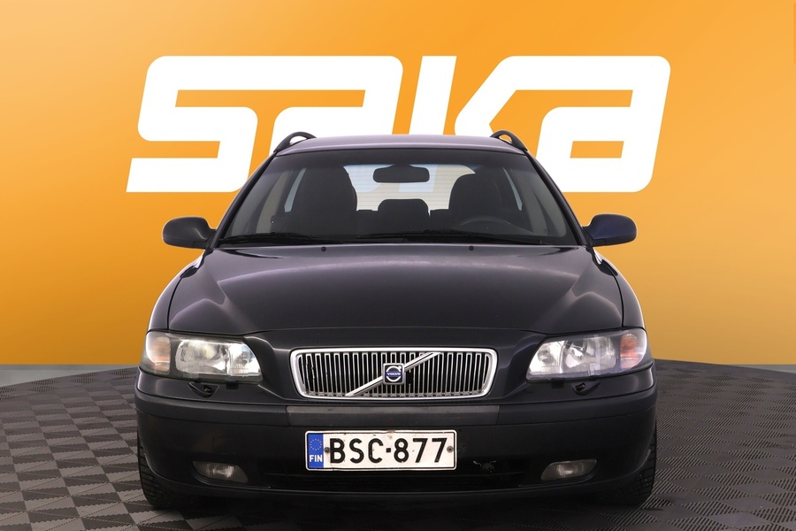 Volvo V70 vaihtoauto
