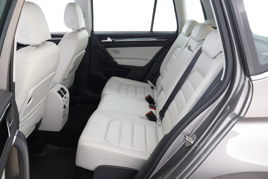 Volkswagen Golf Sportsvan vaihtoauto