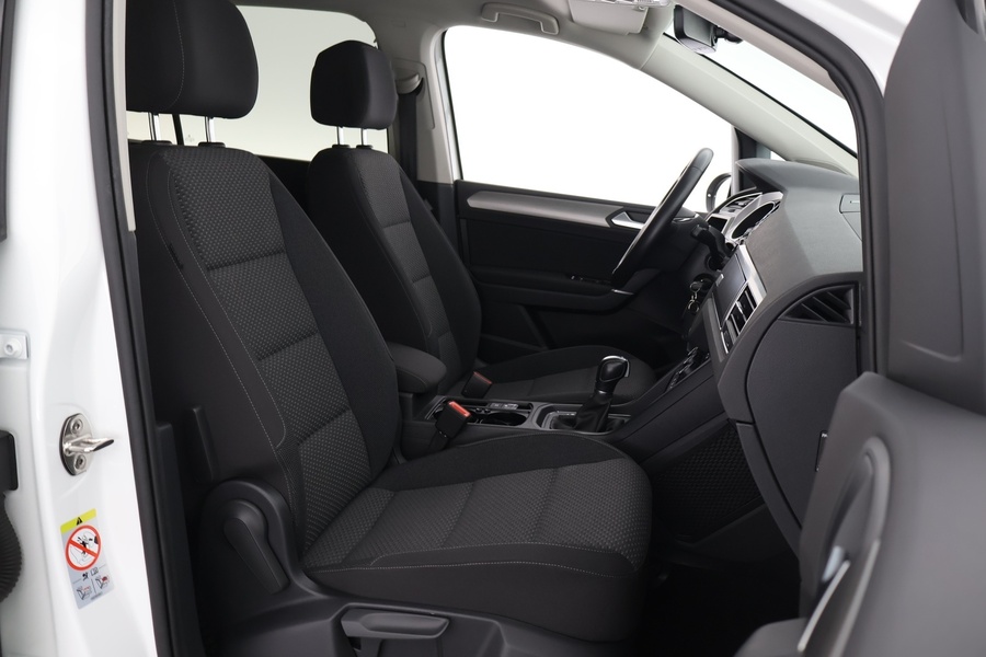 Volkswagen Touran vaihtoauto