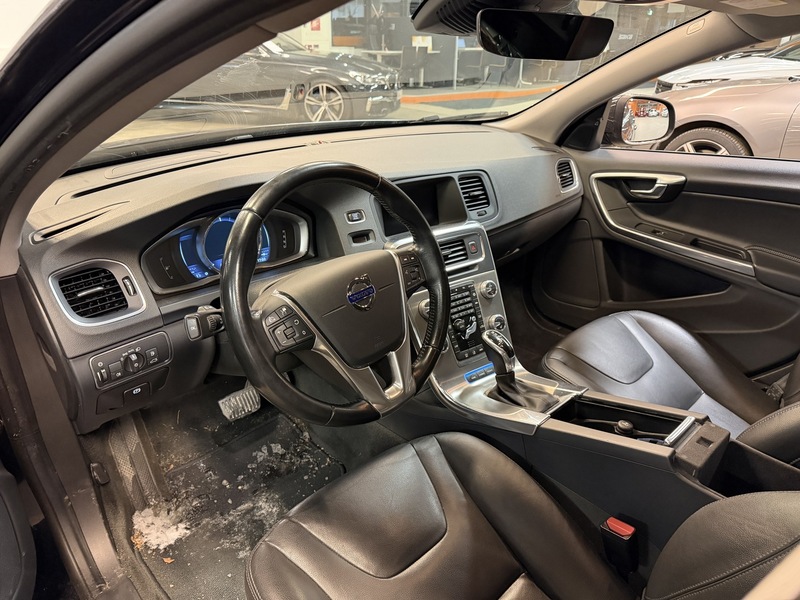 Volvo V60 vaihtoauto