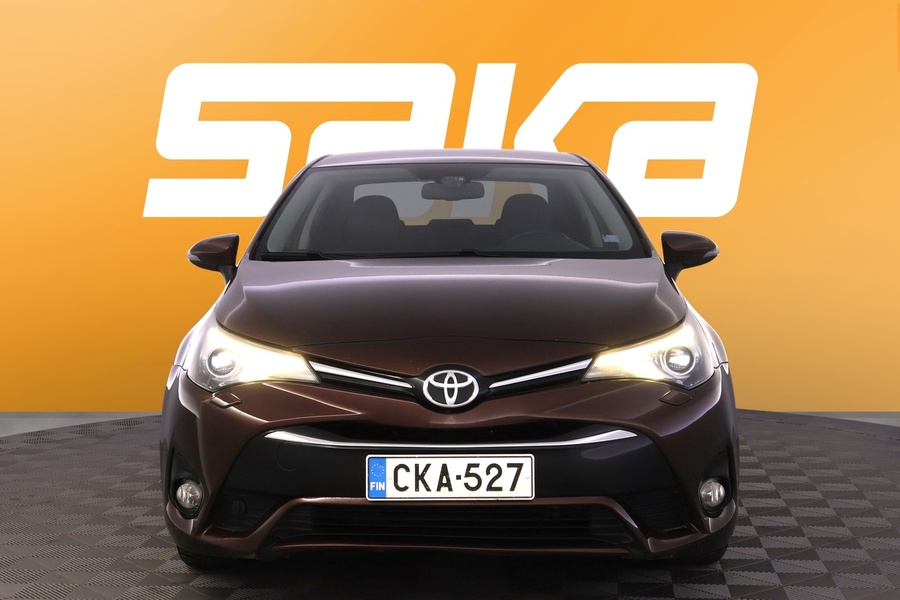 Toyota Avensis vaihtoauto