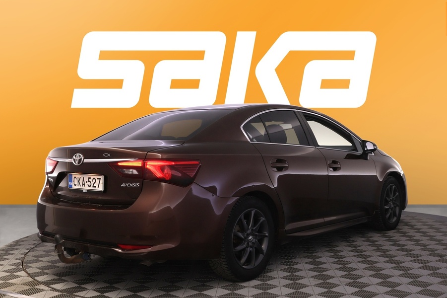 Toyota Avensis vaihtoauto