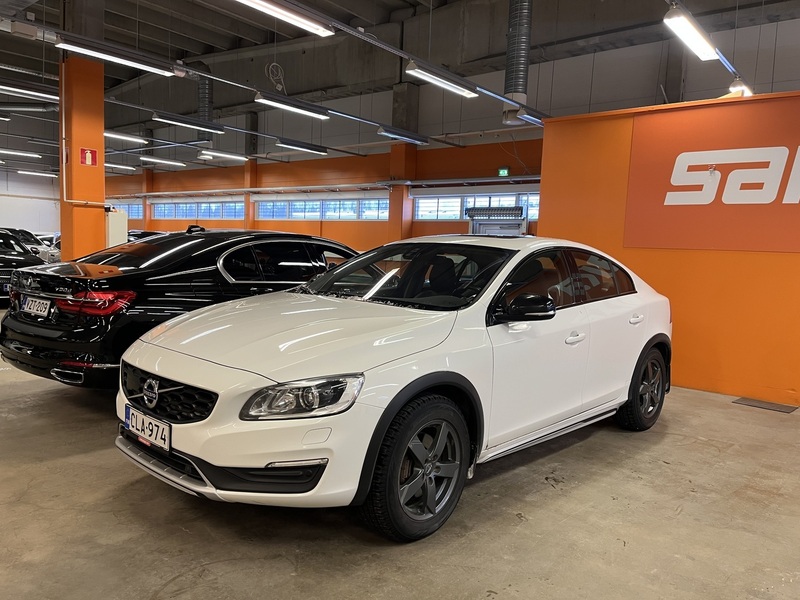 Volvo S60 Cross Country vaihtoauto