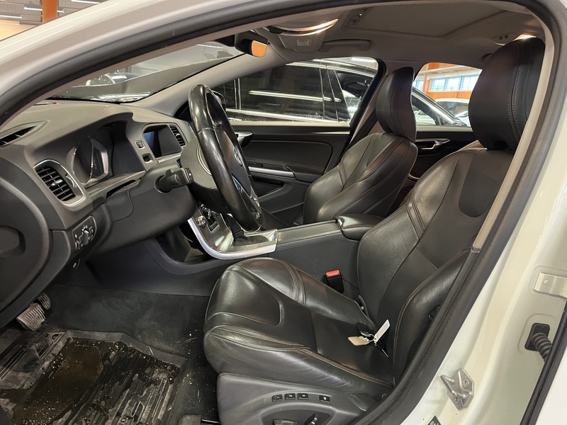 Volvo S60 Cross Country vaihtoauto