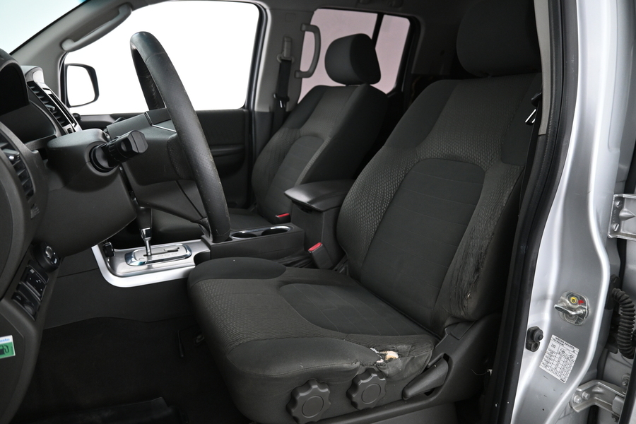 Nissan Navara vaihtoauto