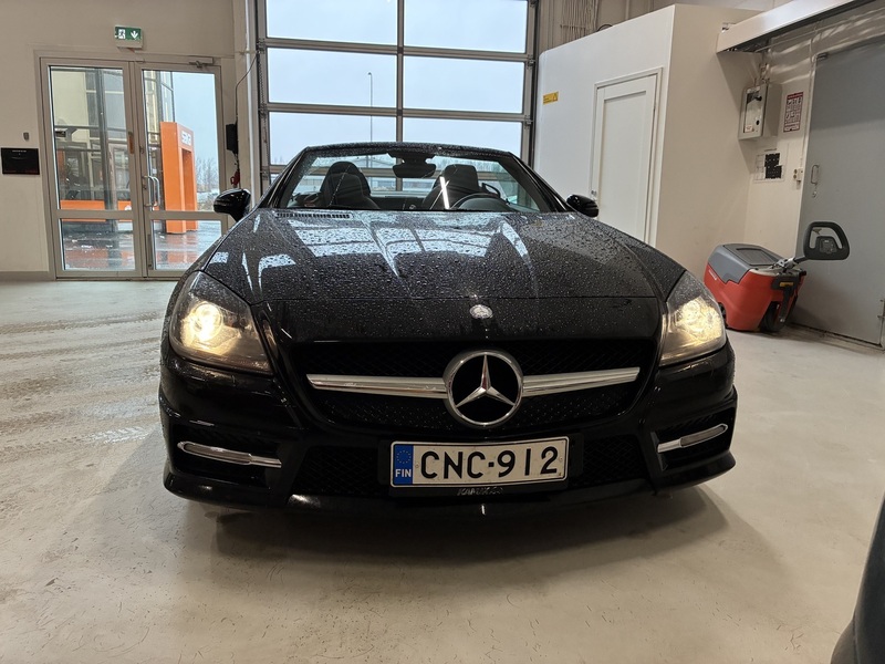 Mercedes-Benz SLK vaihtoauto