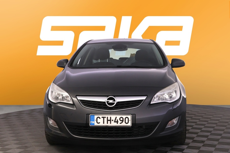 Opel Astra vaihtoauto