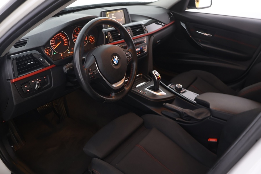 BMW 320 vaihtoauto