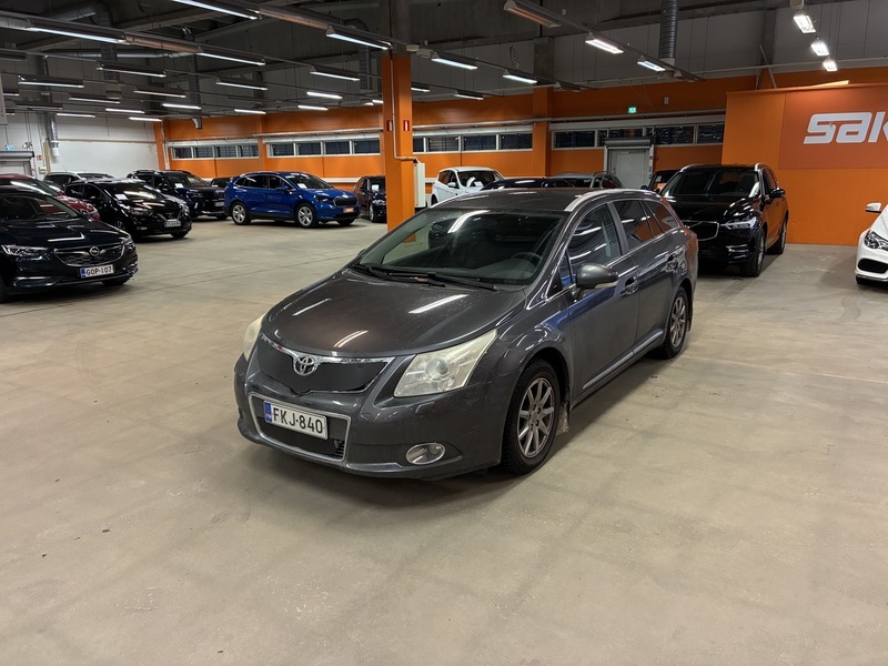 Toyota Avensis vaihtoauto