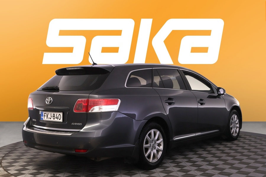 Toyota Avensis vaihtoauto