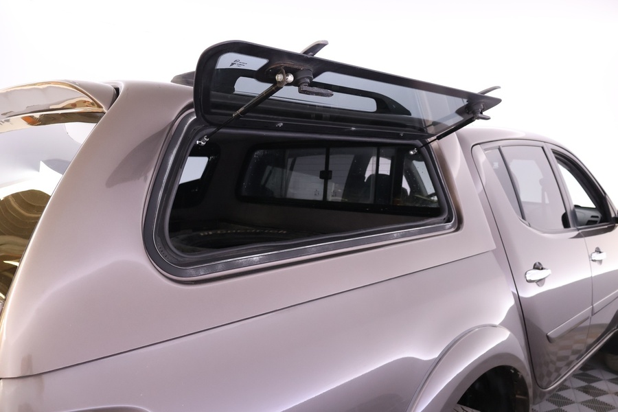 Mitsubishi L200 vaihtoauto