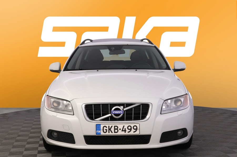 Volvo V70 vaihtoauto