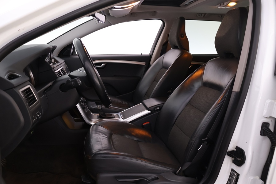 Volvo V70 vaihtoauto