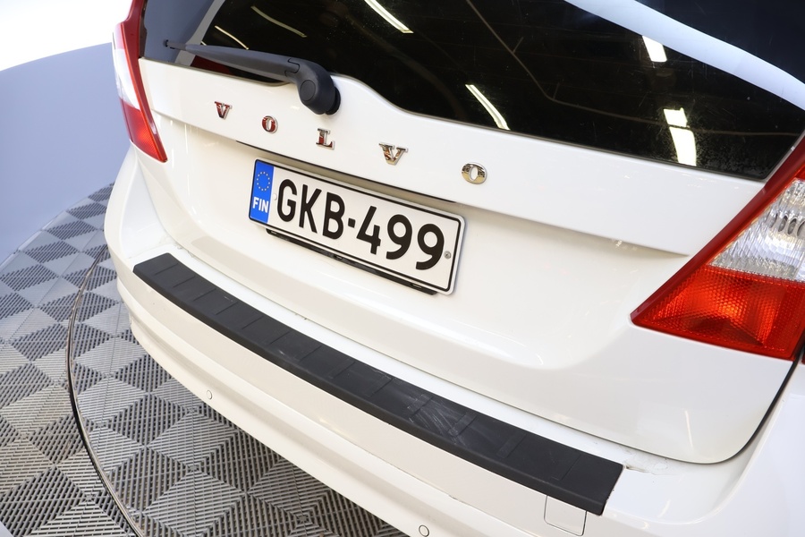 Volvo V70 vaihtoauto