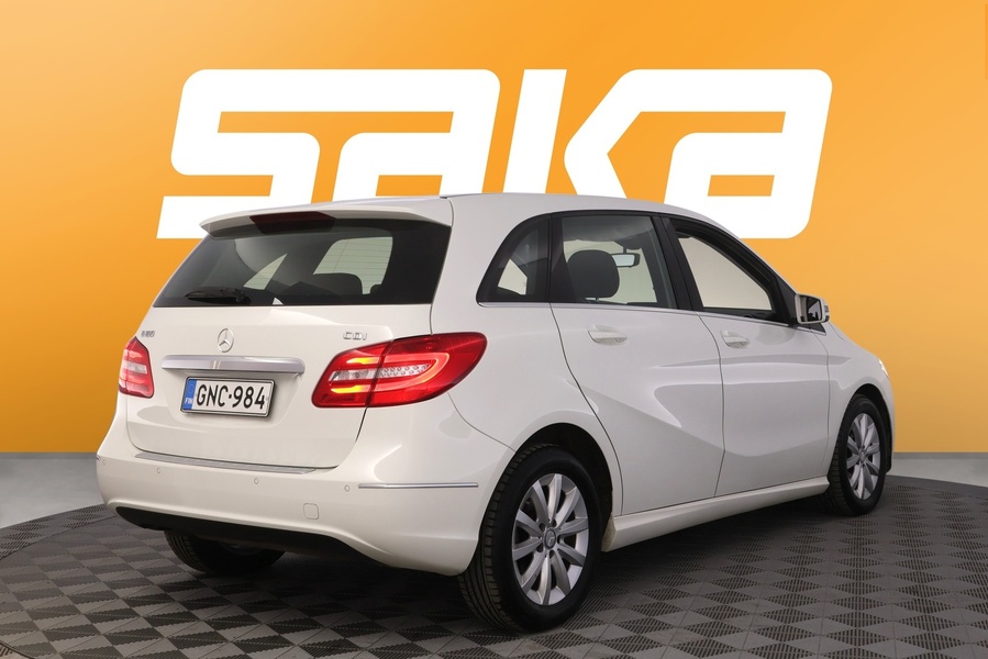 Mercedes-Benz B vaihtoauto