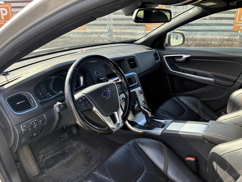 Volvo V60 vaihtoauto