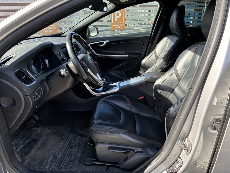 Volvo V60 vaihtoauto