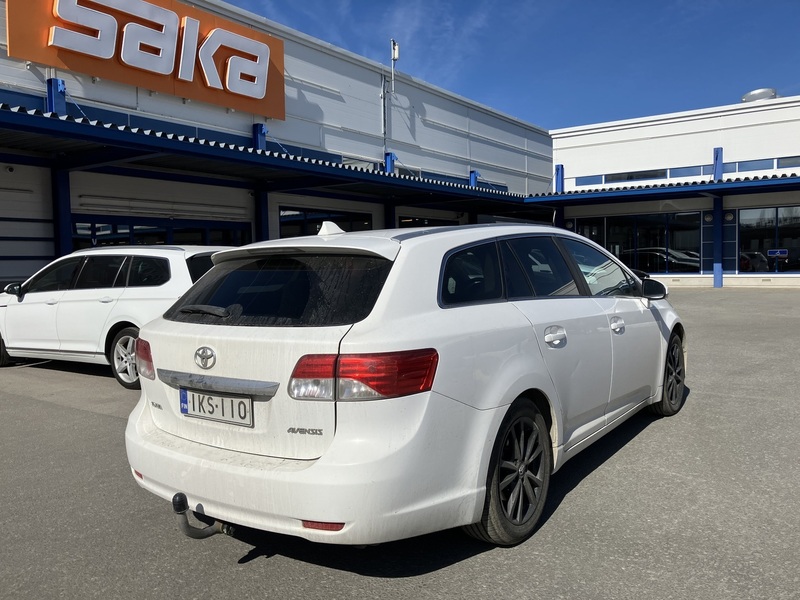 Toyota Avensis vaihtoauto