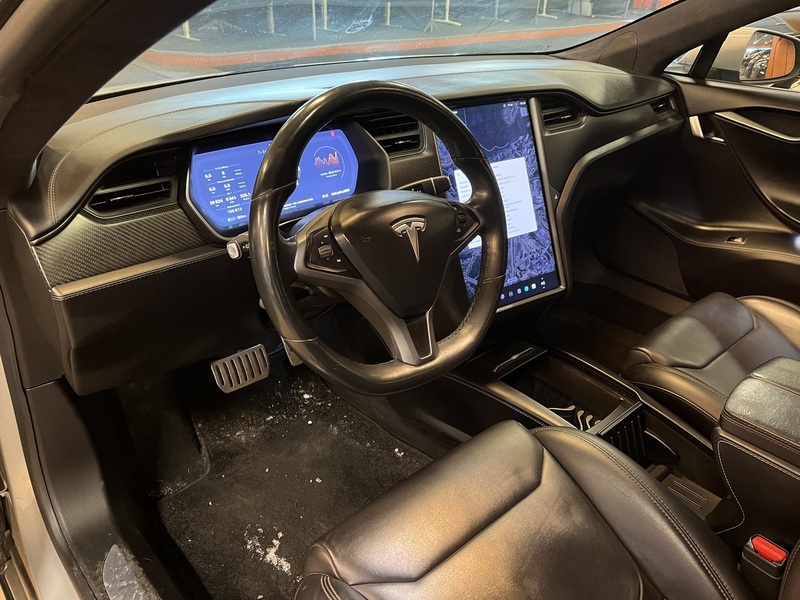 Tesla Model S vaihtoauto