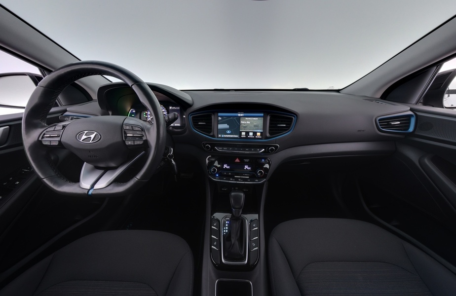 Hyundai IONIQ hybrid vaihtoauto