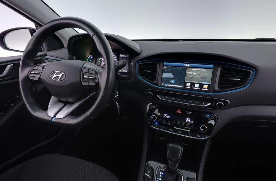 Hyundai IONIQ hybrid vaihtoauto