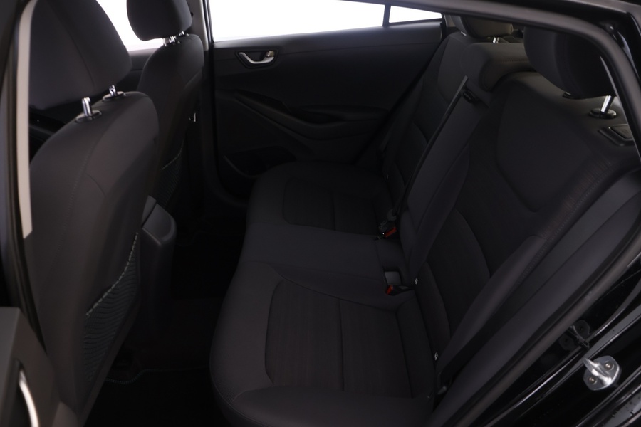 Hyundai IONIQ hybrid vaihtoauto