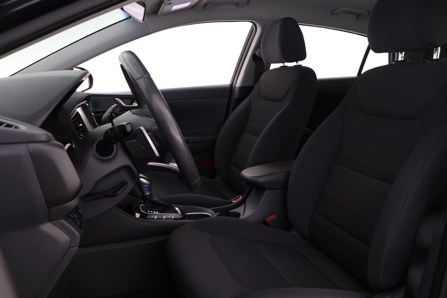 Hyundai IONIQ hybrid vaihtoauto