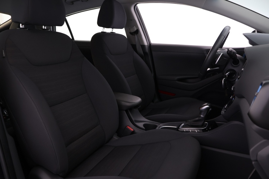 Hyundai IONIQ hybrid vaihtoauto