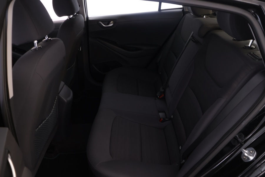 Hyundai IONIQ hybrid vaihtoauto