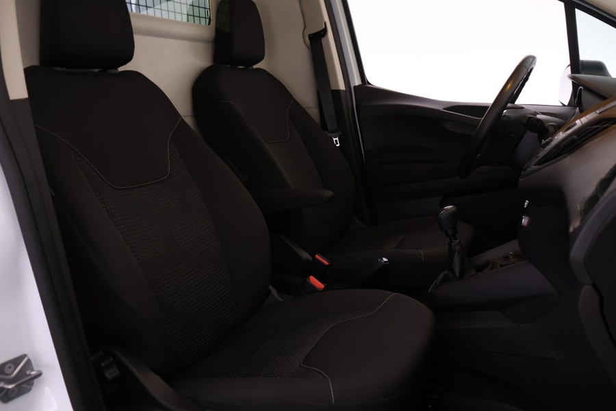 Ford Transit Courier vaihtoauto