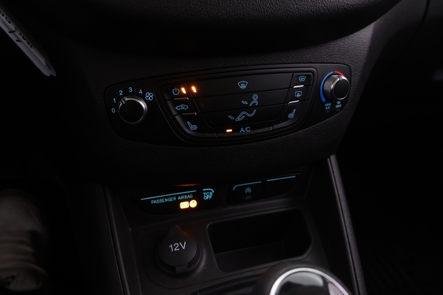 Ford Transit Courier vaihtoauto