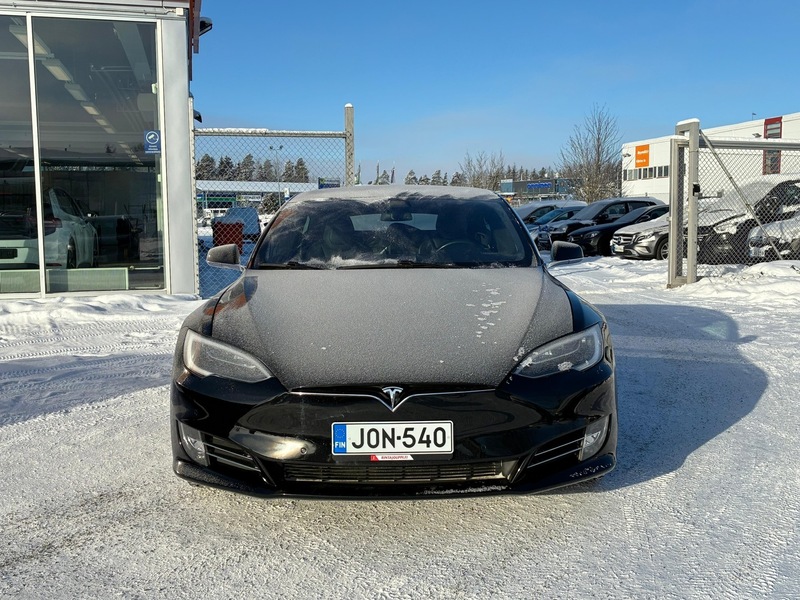 Tesla Model S vaihtoauto