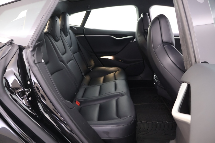 Tesla Model S vaihtoauto