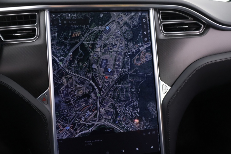 Tesla Model S vaihtoauto