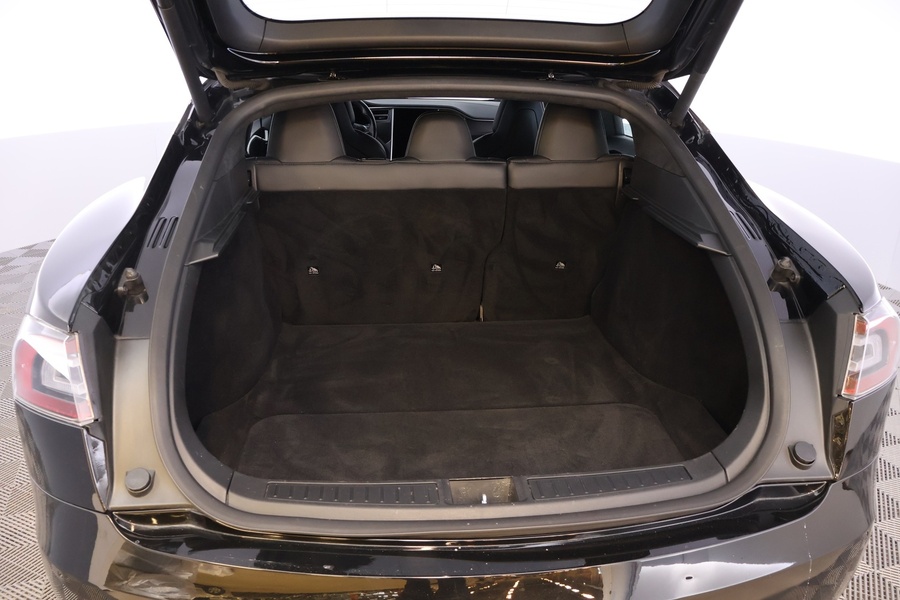 Tesla Model S vaihtoauto