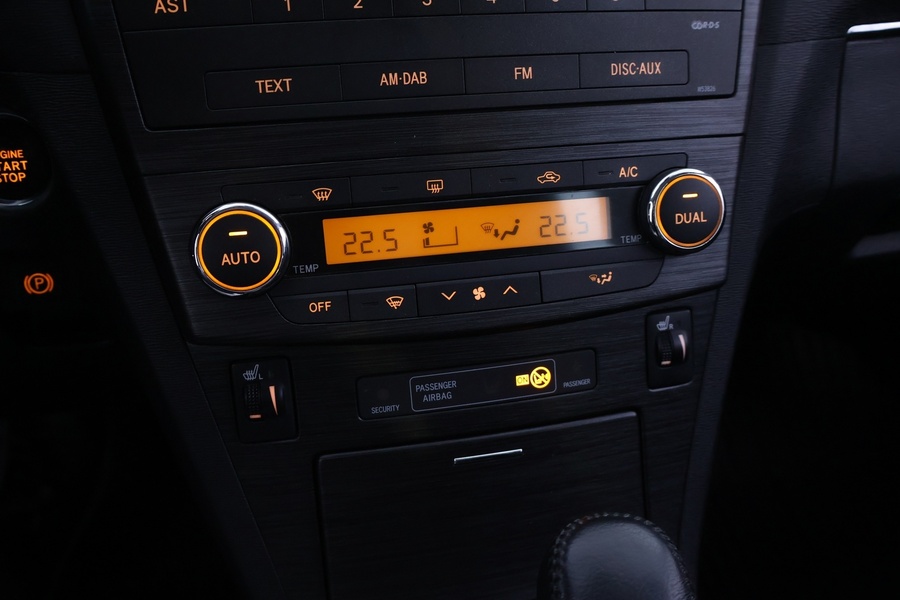 Toyota Avensis vaihtoauto